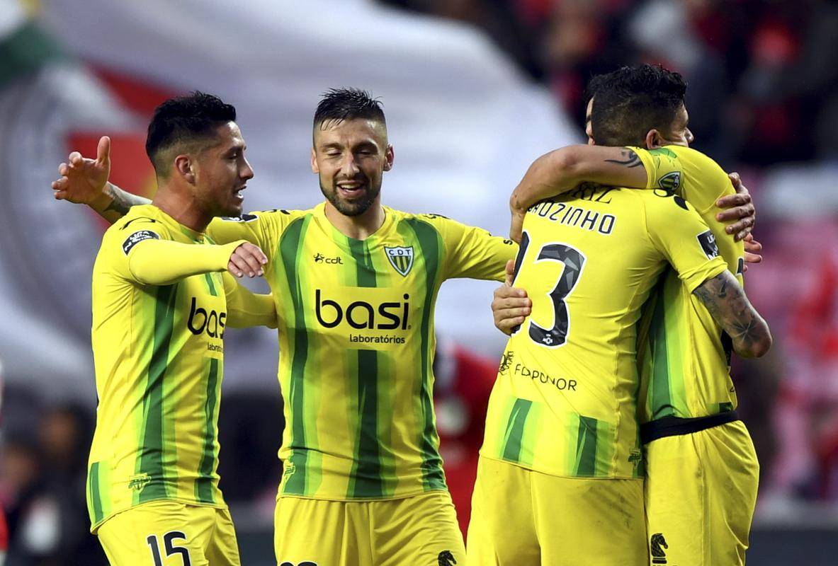 关于今晚皇家社会调整名单以备葡超，绝杀压哨环节打磨，更衣室稳定，球队文化再被提及的信息